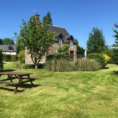 Jasmin With Seasonal Swimming Pool בית נופש *