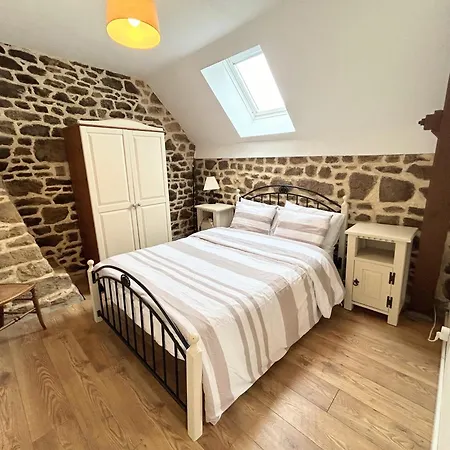 Jasmin With Seasonal Swimming Pool Vakantiehuis