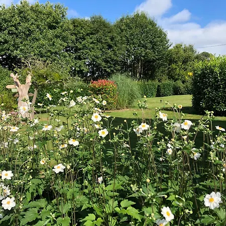 Jasmin With Seasonal Swimming Pool בית נופש