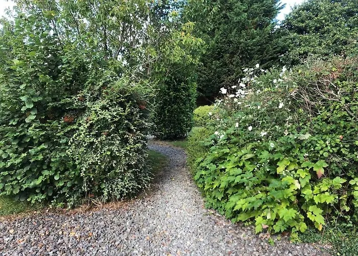 Jasmin With Seasonal Swimming Pool Ferienhaus