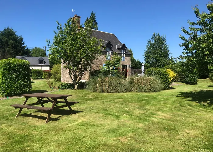 Jasmin With Seasonal Swimming Pool Ferienhaus *